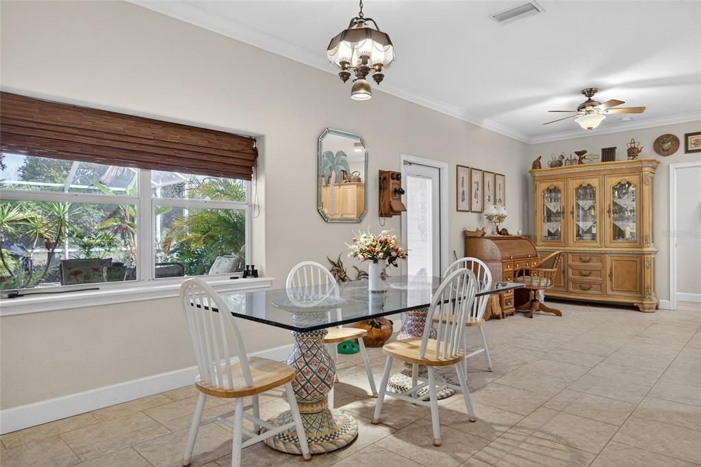 For Sale: $899,900 (5 beds, 2 baths, 3645 Square Feet)