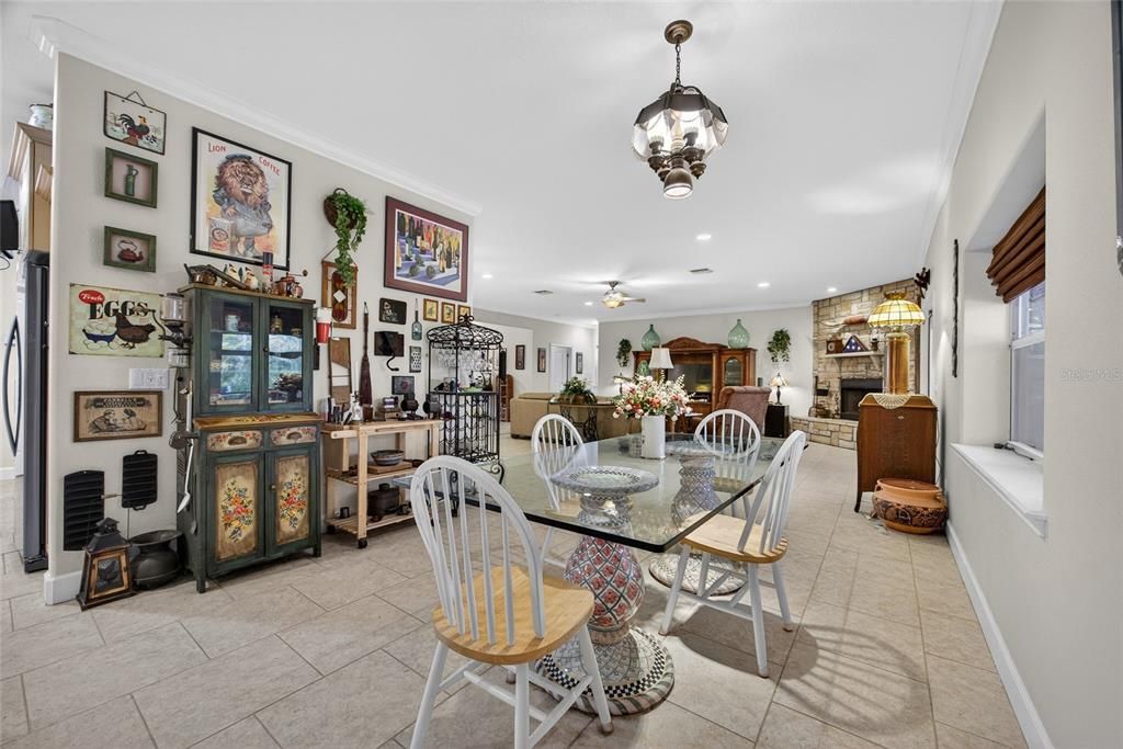 For Sale: $899,900 (5 beds, 2 baths, 3645 Square Feet)