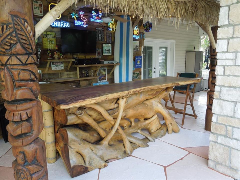 For Sale: $899,900 (5 beds, 2 baths, 3645 Square Feet)