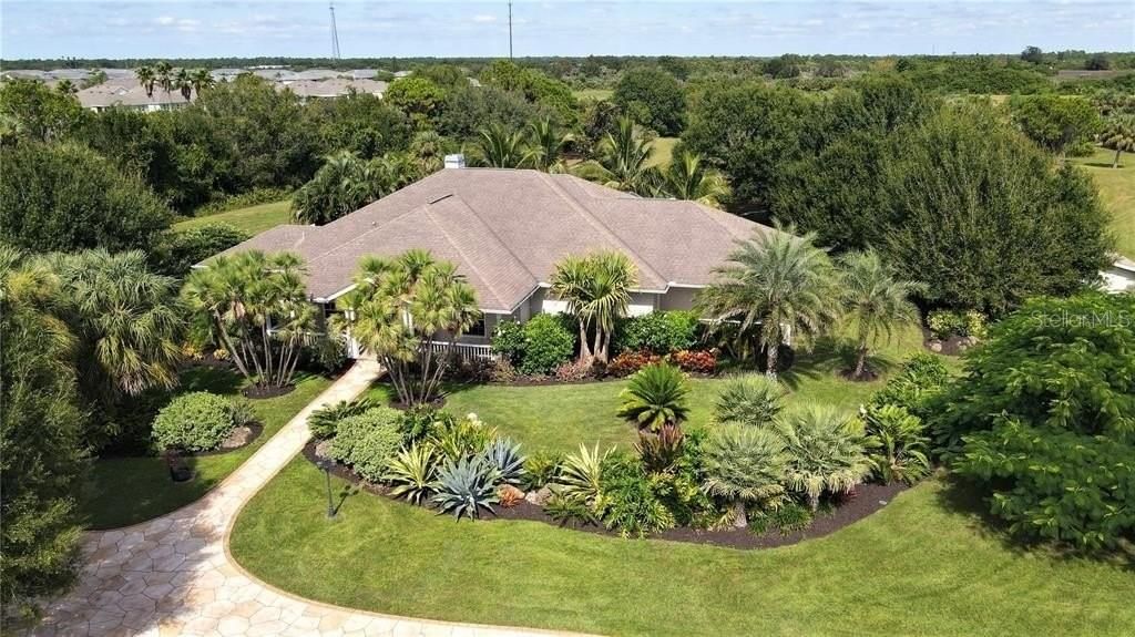 For Sale: $899,900 (5 beds, 2 baths, 3645 Square Feet)