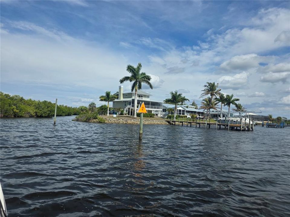En Venta: $1,200,000 (3 camas, 2 baños, 2399 Pies cuadrados)