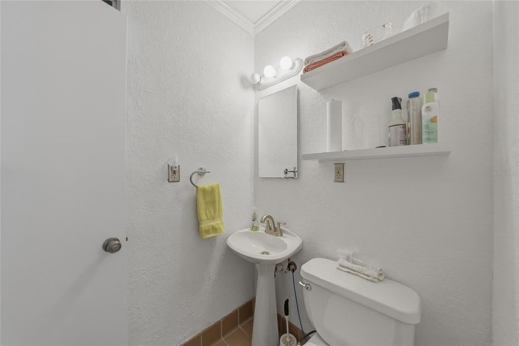 En Venta: $1,200,000 (3 camas, 2 baños, 2399 Pies cuadrados)
