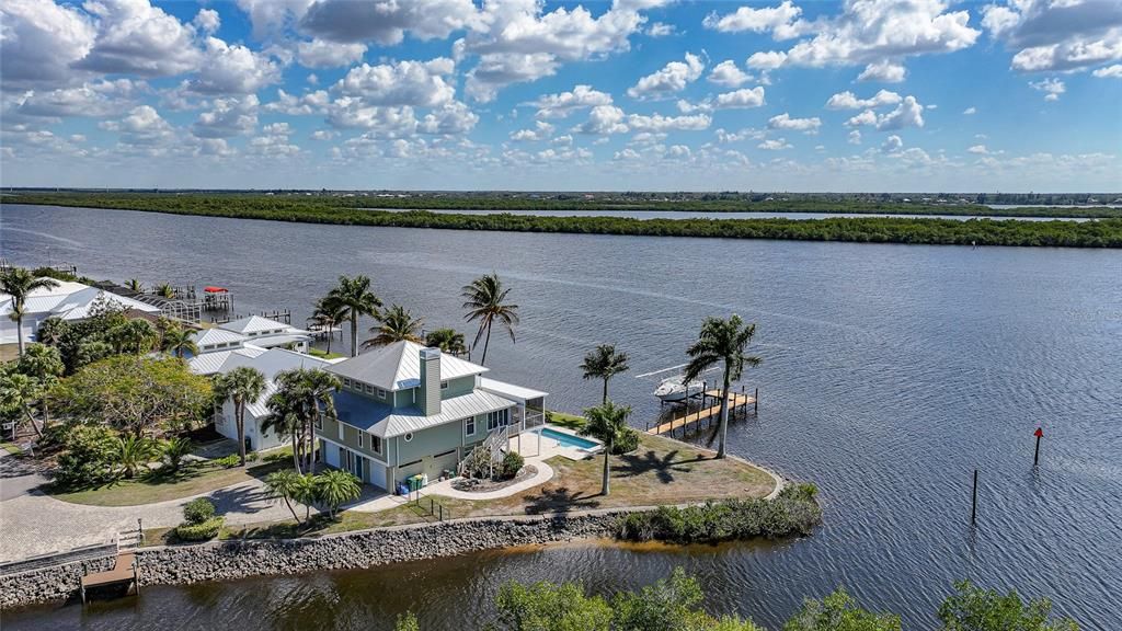 En Venta: $1,200,000 (3 camas, 2 baños, 2399 Pies cuadrados)