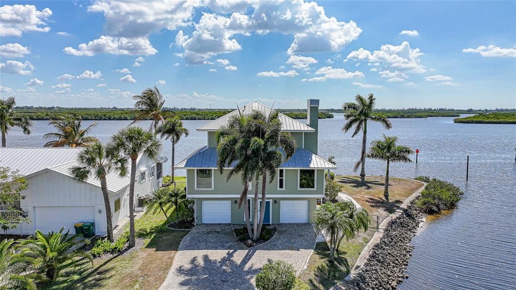 En Venta: $1,200,000 (3 camas, 2 baños, 2399 Pies cuadrados)
