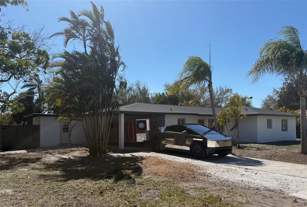 Activo con contrato: $2,750,000 (3 camas, 2 baños, 1754 Pies cuadrados)