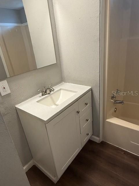 Active With Contract: $124,900 (2 beds, 2 baths, 1127 Square Feet)