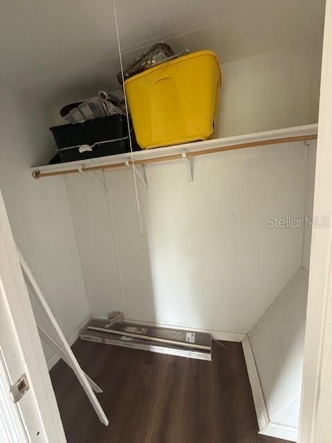 Active With Contract: $124,900 (2 beds, 2 baths, 1127 Square Feet)
