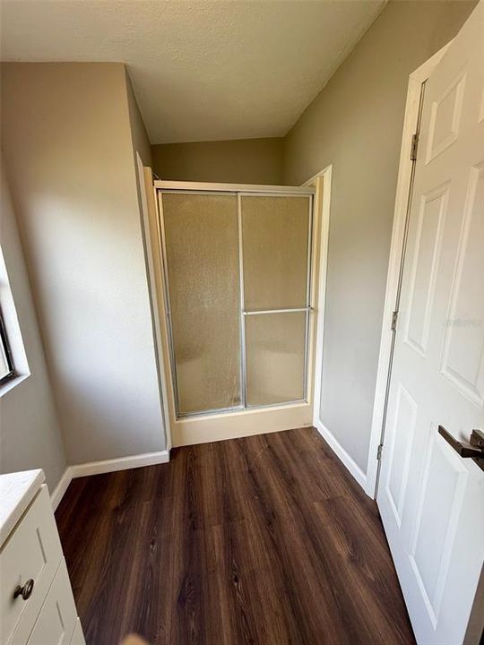 Active With Contract: $124,900 (2 beds, 2 baths, 1127 Square Feet)