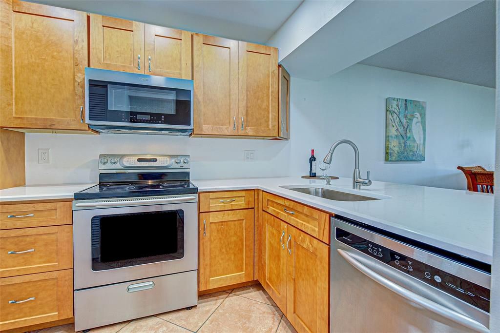 待售: $229,900 (2 贝兹, 2 浴室, 1110 平方英尺)