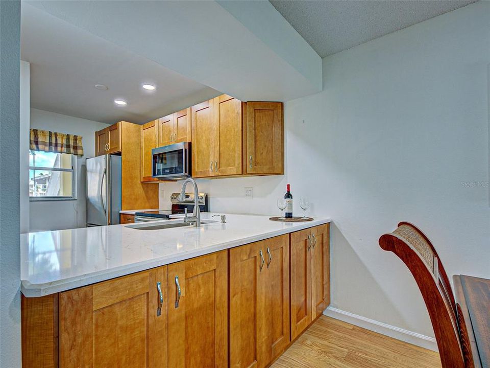 待售: $229,900 (2 贝兹, 2 浴室, 1110 平方英尺)