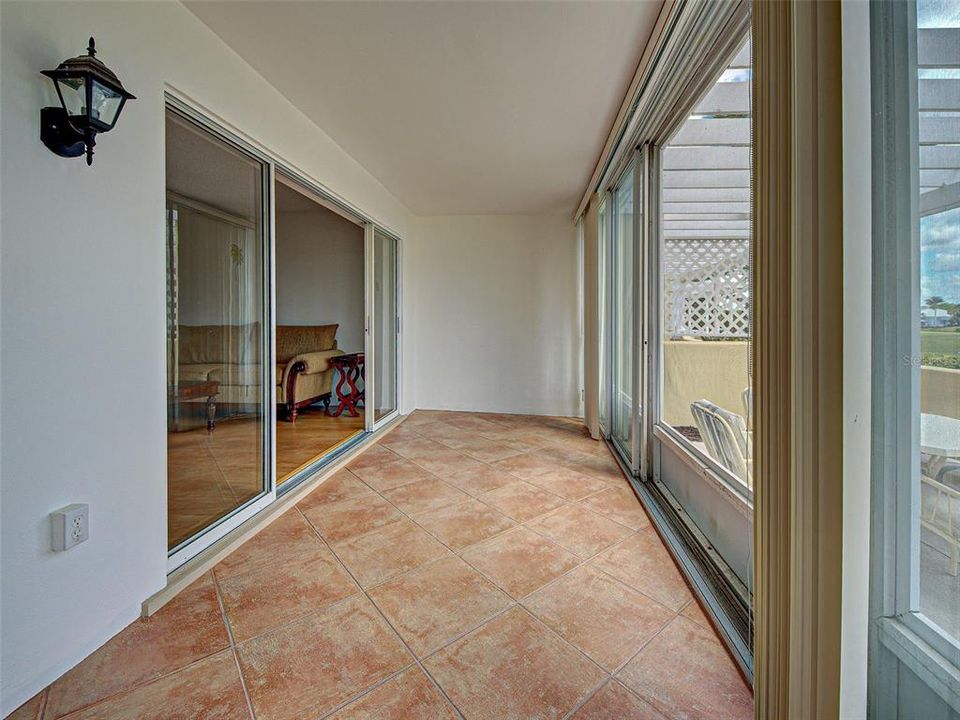 待售: $229,900 (2 贝兹, 2 浴室, 1110 平方英尺)