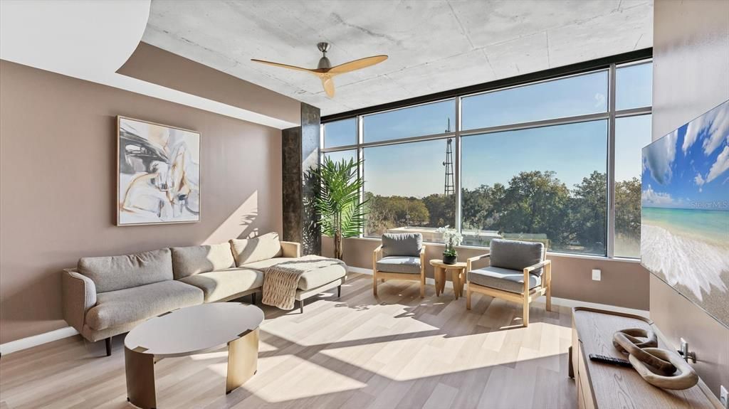 На продажу: $425,000 (2 спален, 2 ванн, 1268 Квадратных фут)