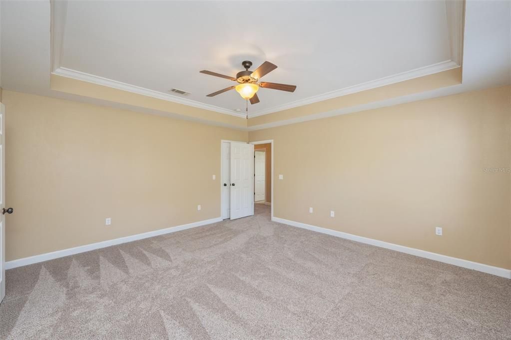 For Sale: $389,900 (4 beds, 2 baths, 2757 Square Feet)