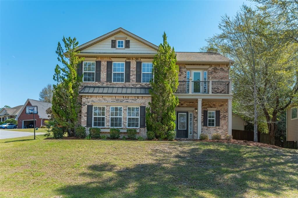 For Sale: $389,900 (4 beds, 2 baths, 2757 Square Feet)
