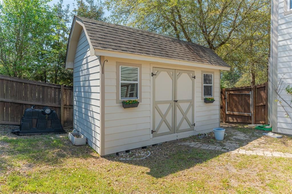 For Sale: $389,900 (4 beds, 2 baths, 2757 Square Feet)