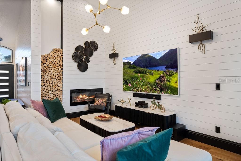 Active With Contract: $810,000 (4 beds, 2 baths, 1883 Square Feet)