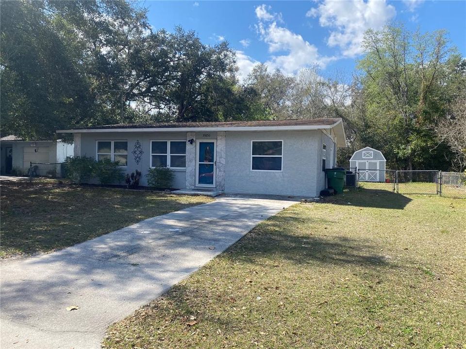 For Sale: $230,000 (2 beds, 1 baths, 1064 Square Feet)