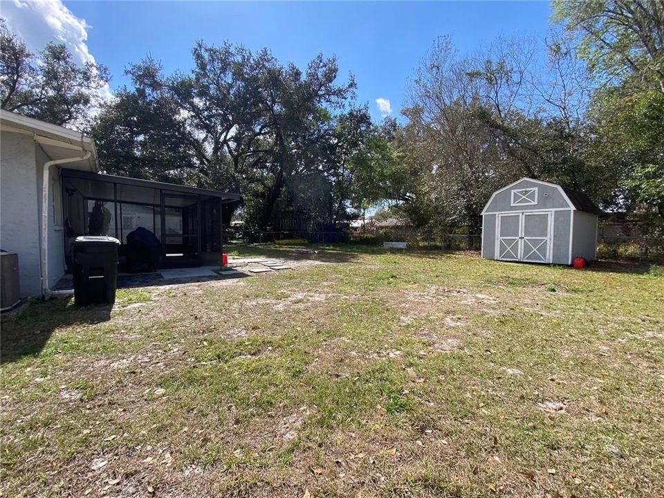 For Sale: $230,000 (2 beds, 1 baths, 1064 Square Feet)