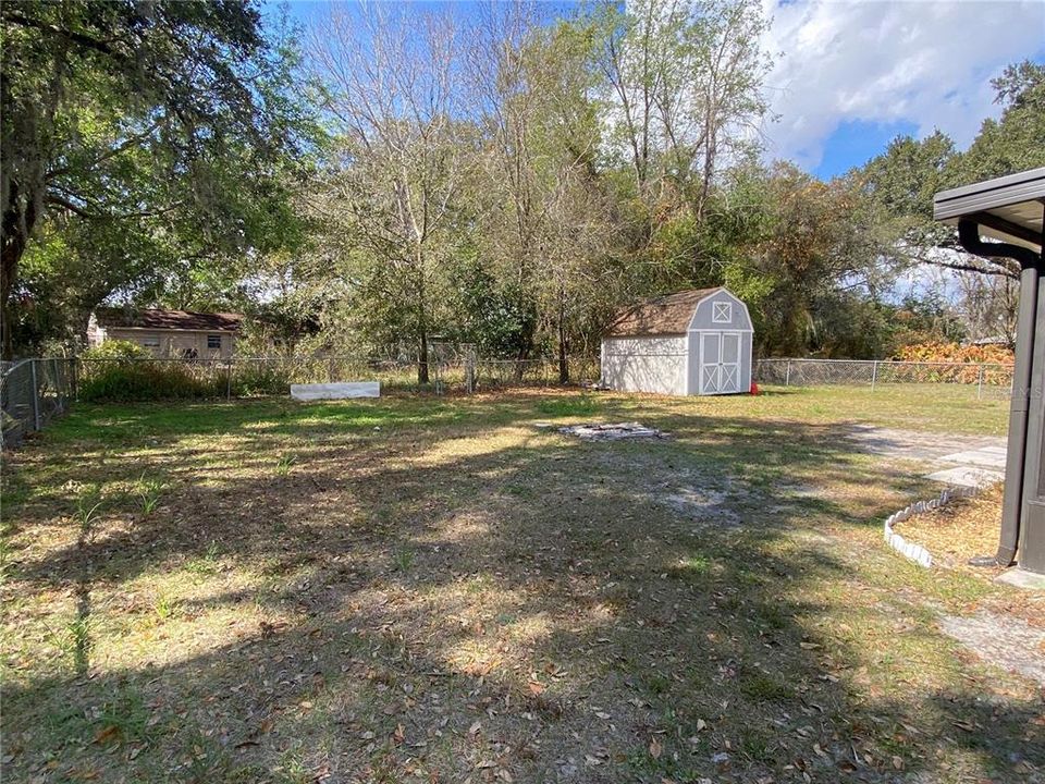 For Sale: $230,000 (2 beds, 1 baths, 1064 Square Feet)