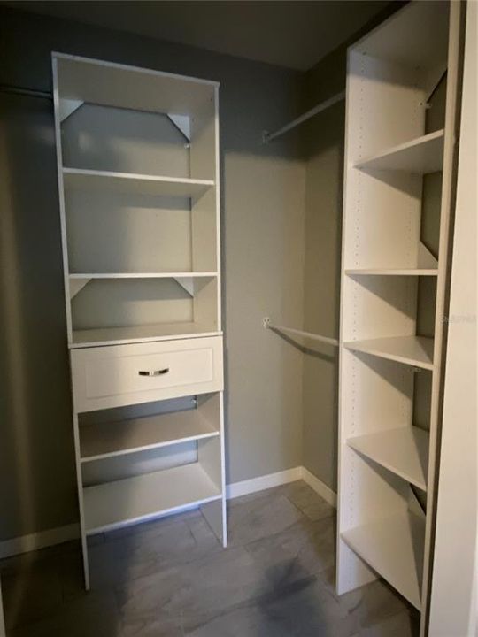 For Sale: $230,000 (2 beds, 1 baths, 1064 Square Feet)