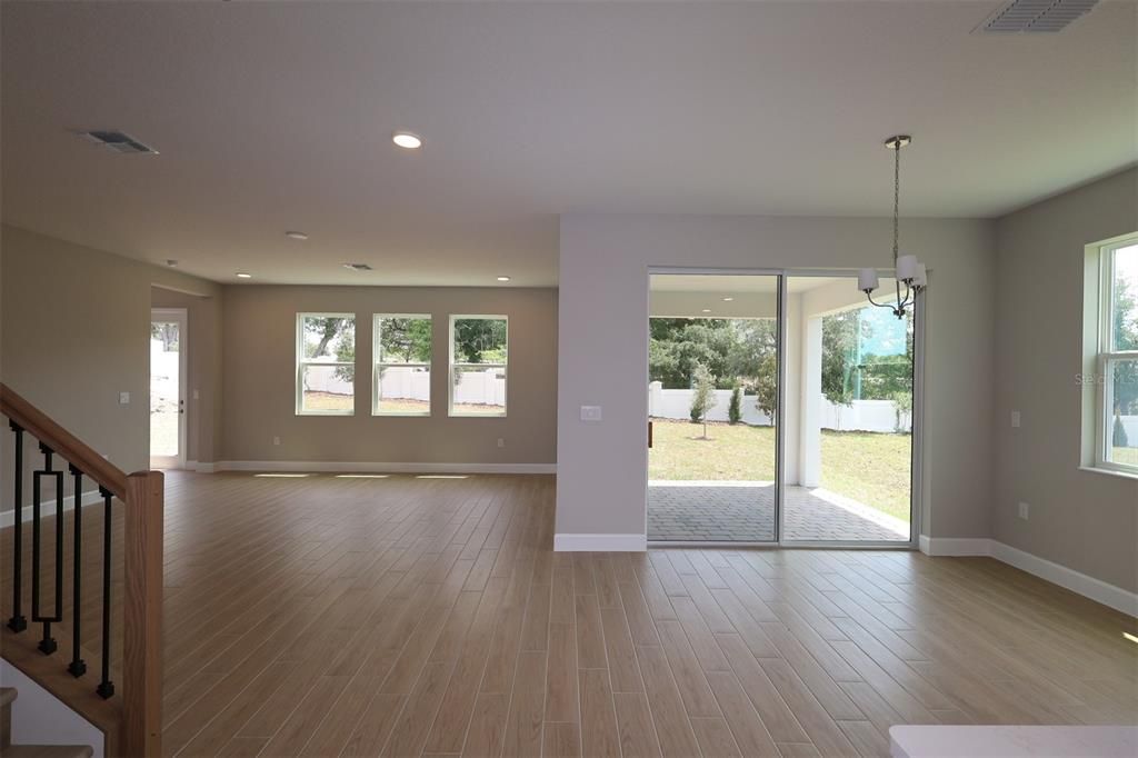 For Sale: $824,990 (5 beds, 5 baths, 4048 Square Feet)