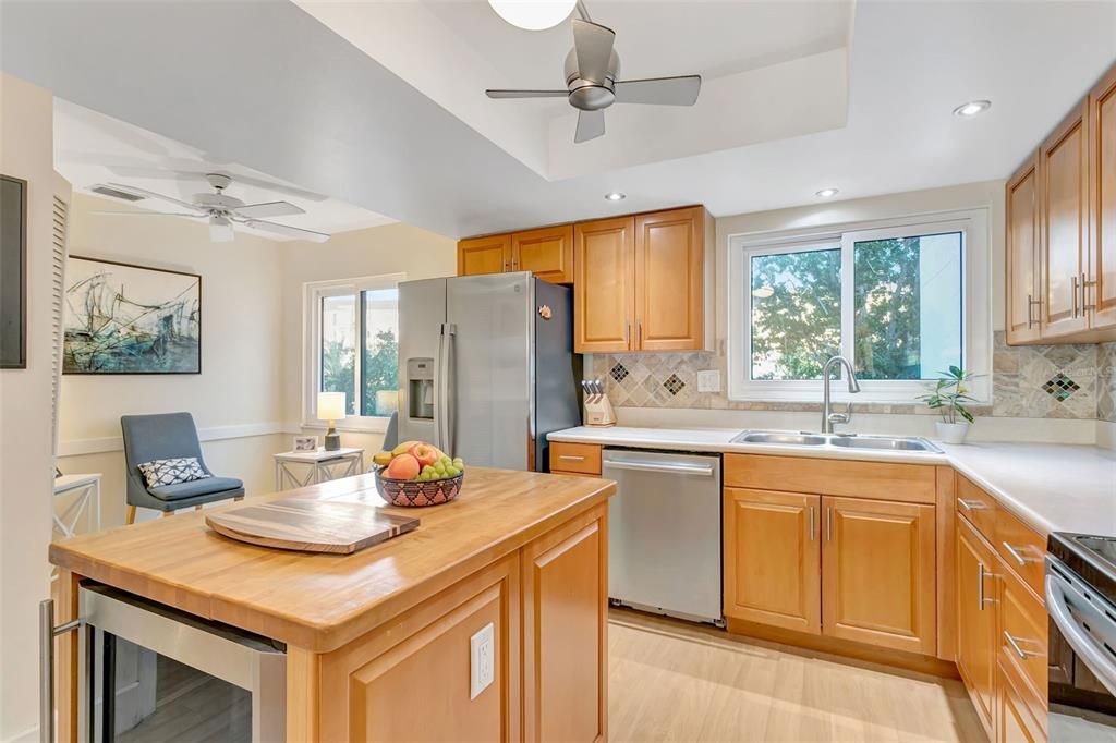 Active With Contract: $1,350,000 (3 beds, 2 baths, 1982 Square Feet)