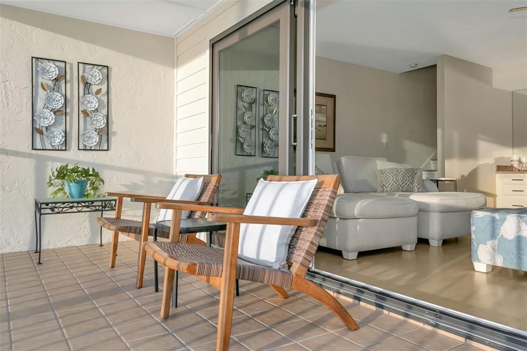 Active With Contract: $1,350,000 (3 beds, 2 baths, 1982 Square Feet)