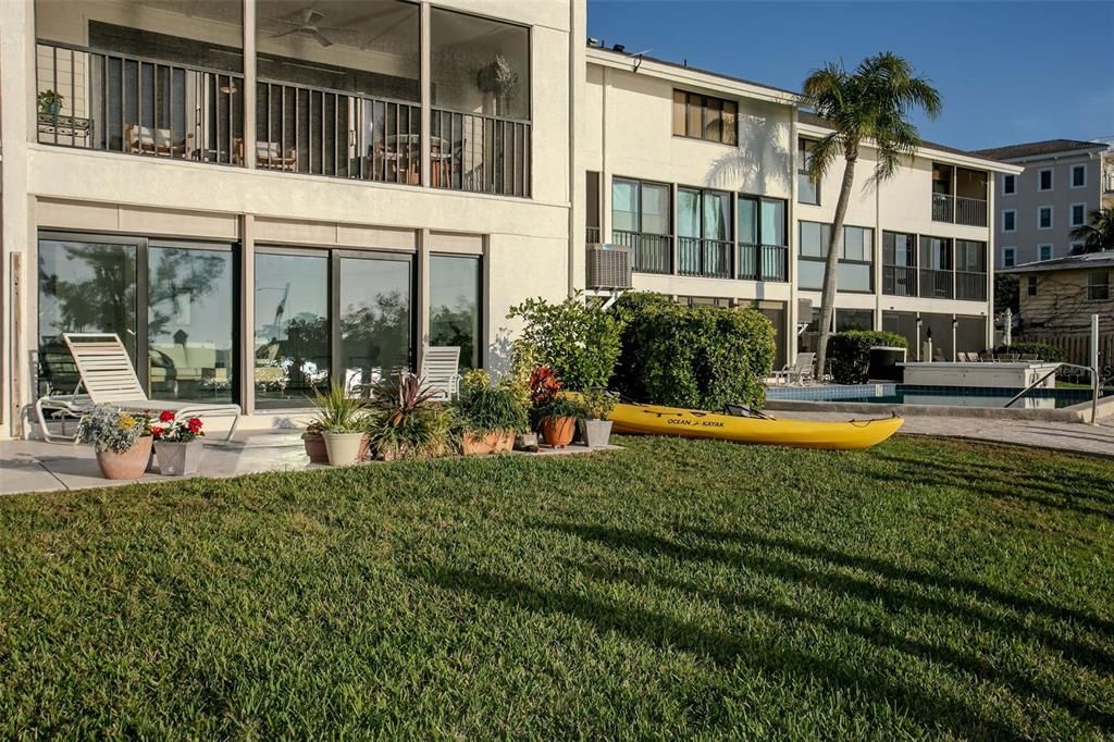 Active With Contract: $1,350,000 (3 beds, 2 baths, 1982 Square Feet)