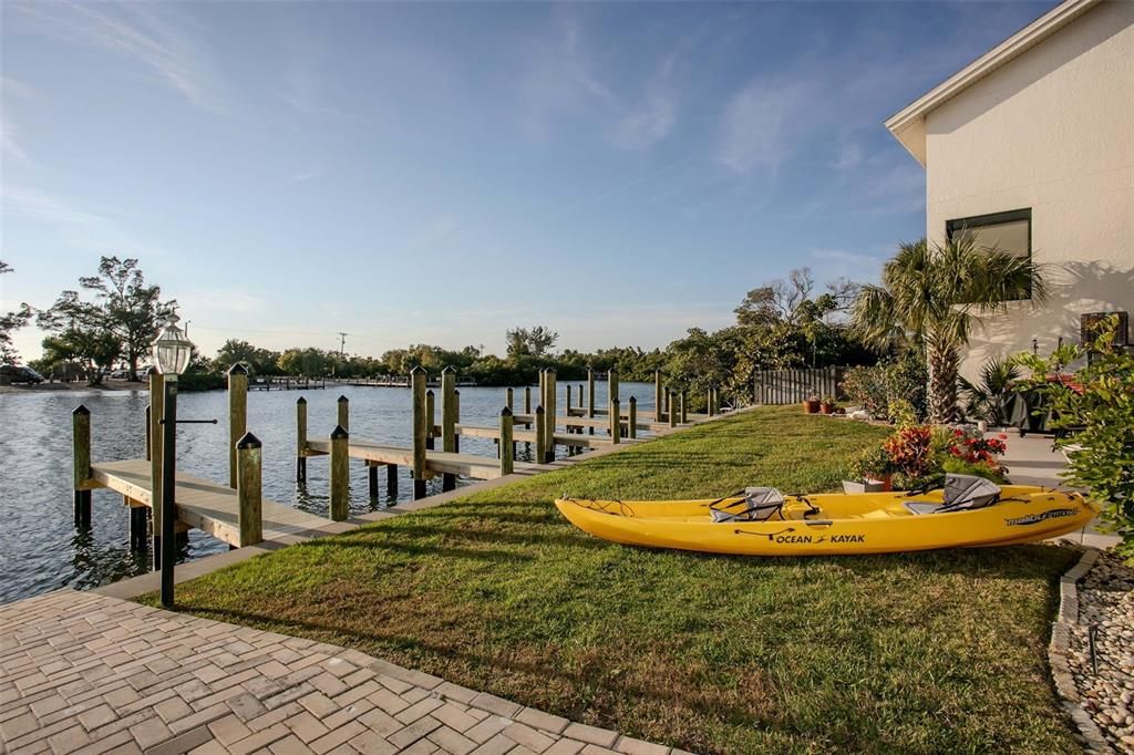Active With Contract: $1,350,000 (3 beds, 2 baths, 1982 Square Feet)