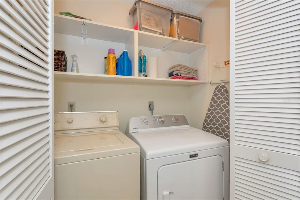 Active With Contract: $1,350,000 (3 beds, 2 baths, 1982 Square Feet)