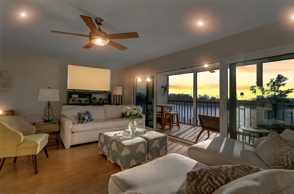 Active With Contract: $1,350,000 (3 beds, 2 baths, 1982 Square Feet)