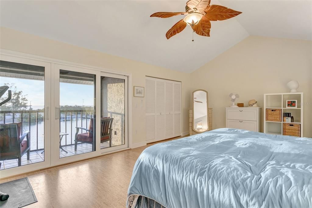 Active With Contract: $1,350,000 (3 beds, 2 baths, 1982 Square Feet)