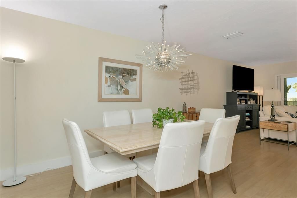 Active With Contract: $1,350,000 (3 beds, 2 baths, 1982 Square Feet)