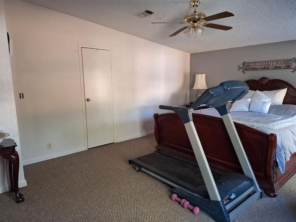 For Sale: $189,000 (3 beds, 2 baths, 1440 Square Feet)