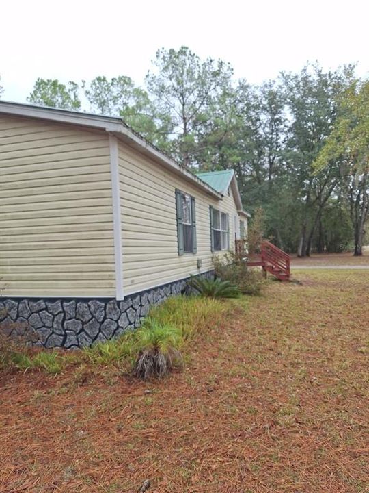 For Sale: $189,000 (3 beds, 2 baths, 1440 Square Feet)