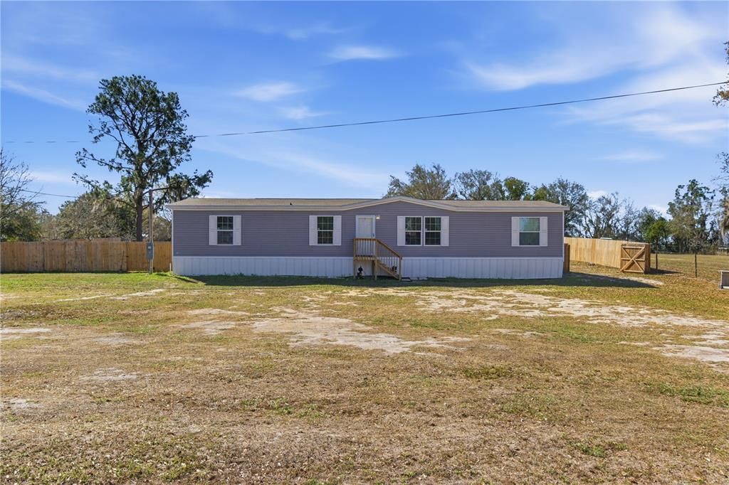 Recently Sold: $299,000 (4 beds, 2 baths, 1836 Square Feet)