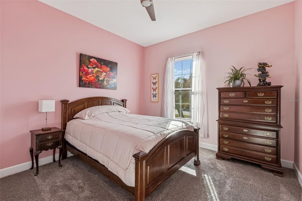 Activo con contrato: $488,500 (4 camas, 3 baños, 2406 Pies cuadrados)