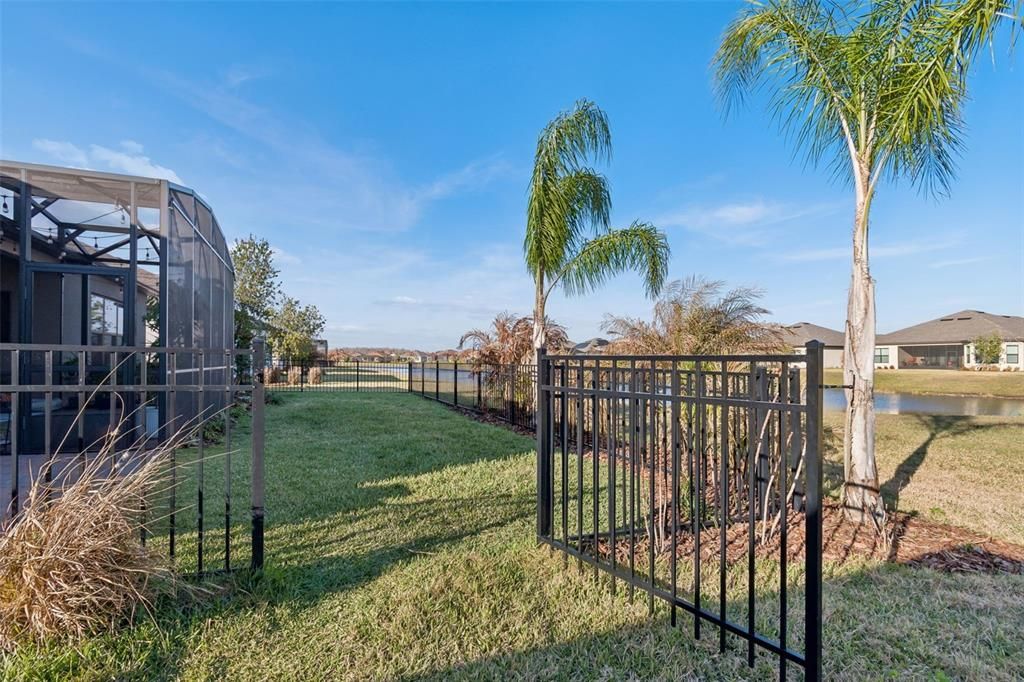Activo con contrato: $488,500 (4 camas, 3 baños, 2406 Pies cuadrados)