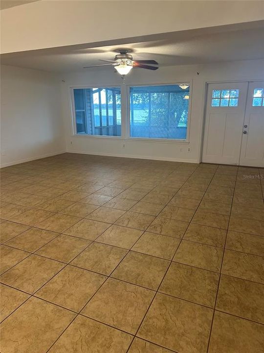 For Rent: $2,892 (3 beds, 2 baths, 2479 Square Feet)
