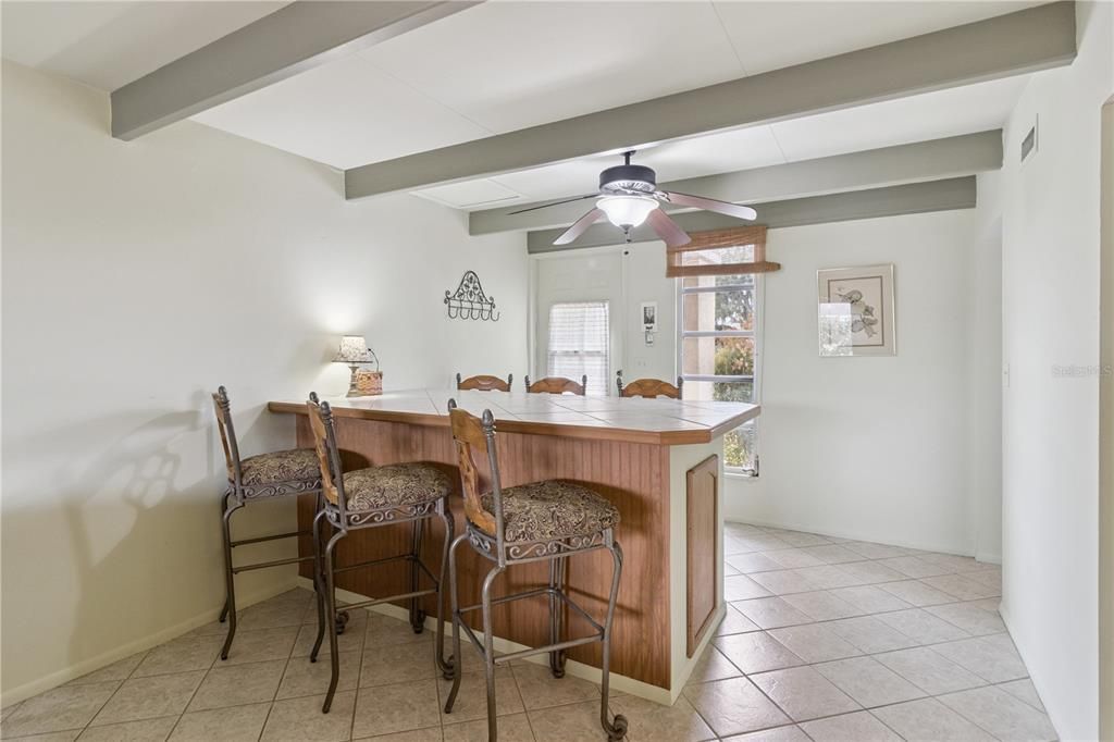 For Sale: $85,000 (1 beds, 1 baths, 648 Square Feet)