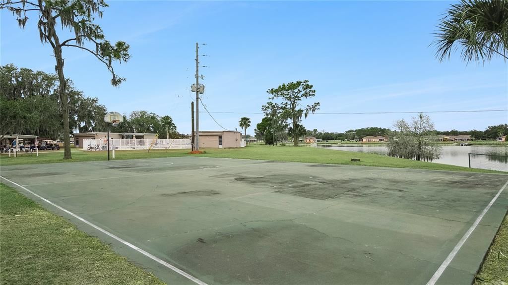 For Sale: $85,000 (1 beds, 1 baths, 648 Square Feet)
