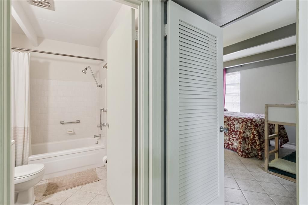 For Sale: $85,000 (1 beds, 1 baths, 648 Square Feet)