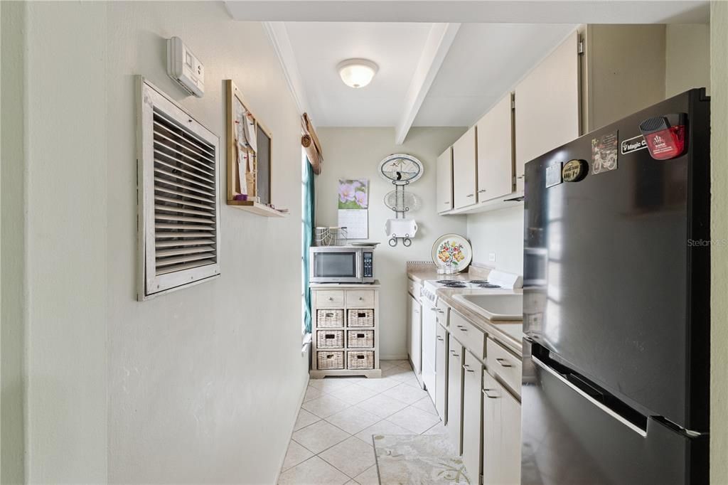 For Sale: $85,000 (1 beds, 1 baths, 648 Square Feet)