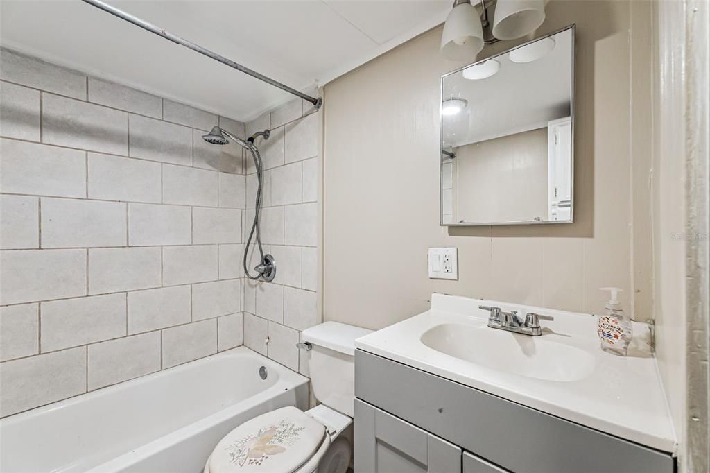 For Sale: $195,000 (0 beds, 0 baths, 1384 Square Feet)