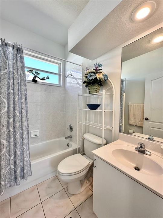 Active With Contract: $465,000 (4 beds, 3 baths, 2642 Square Feet)