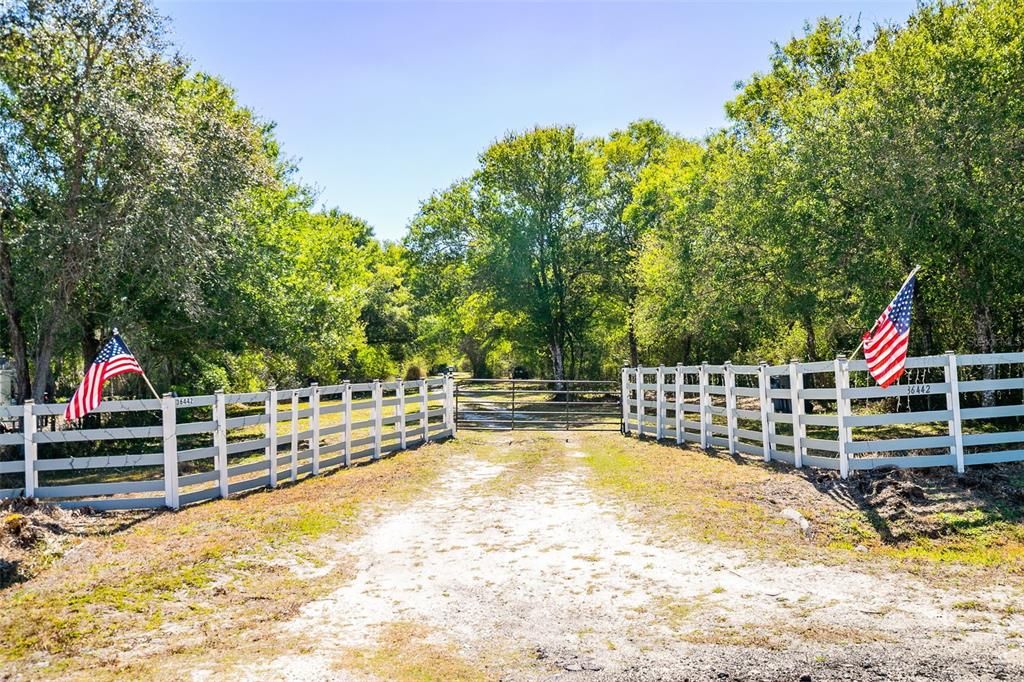 Active With Contract: $825,000 (6 beds, 4 baths, 3777 Square Feet)
