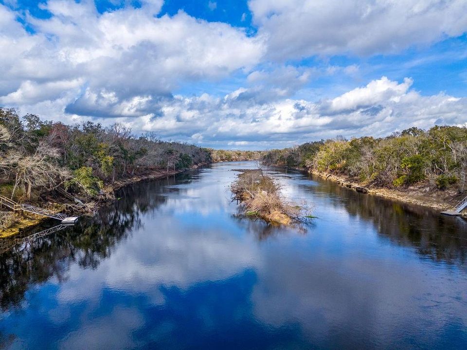 На продажу: $300,000 (2 спален, 3 ванн, 1560 Квадратных фут)