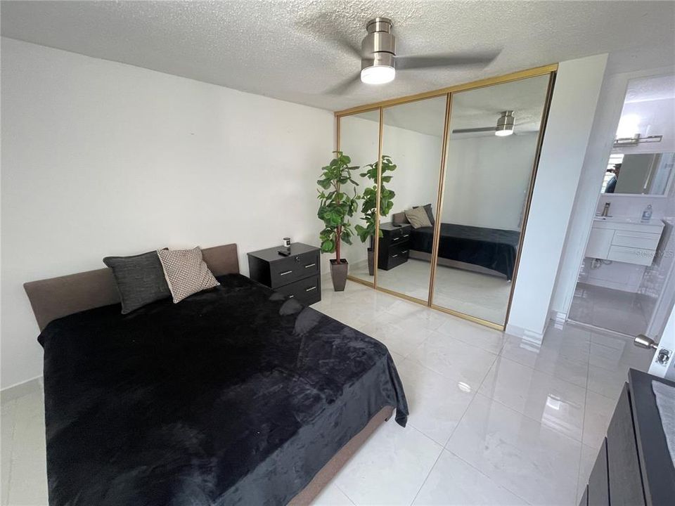 En Renta: $1,700 (2 camas, 2 baños, 1024 Pies cuadrados)