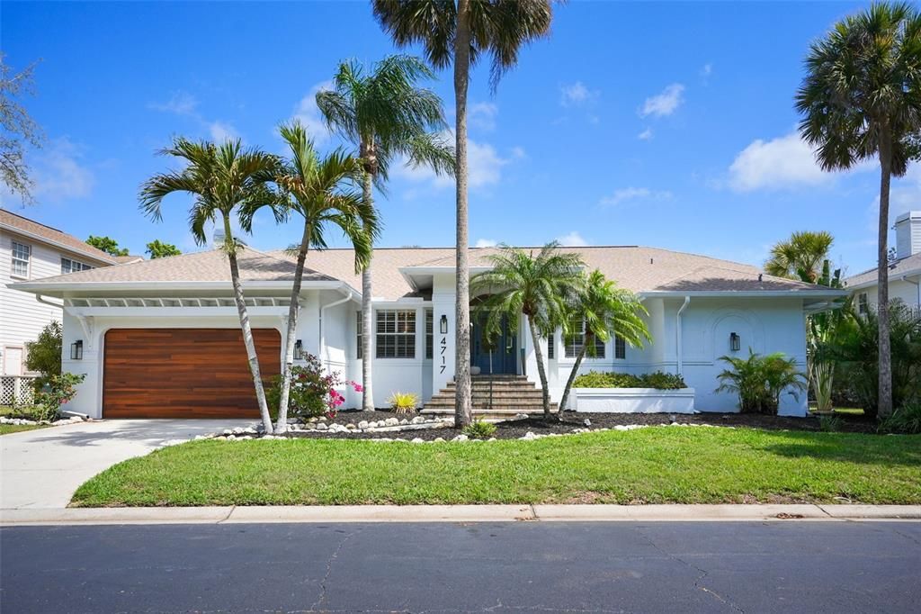 En Venta: $1,045,900 (5 camas, 3 baños, 3037 Pies cuadrados)