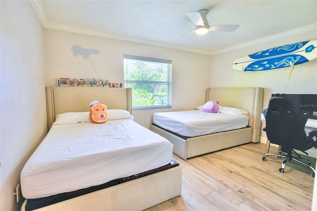 En Venta: $1,045,900 (5 camas, 3 baños, 3037 Pies cuadrados)